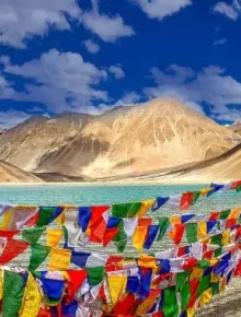 Leh-Ladakh-lake-mountains